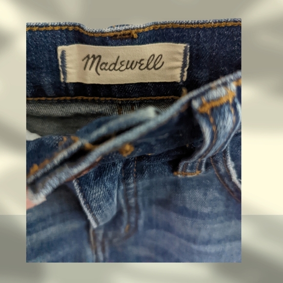 Madewell High Rise Denim Short - Picture 3 of 3